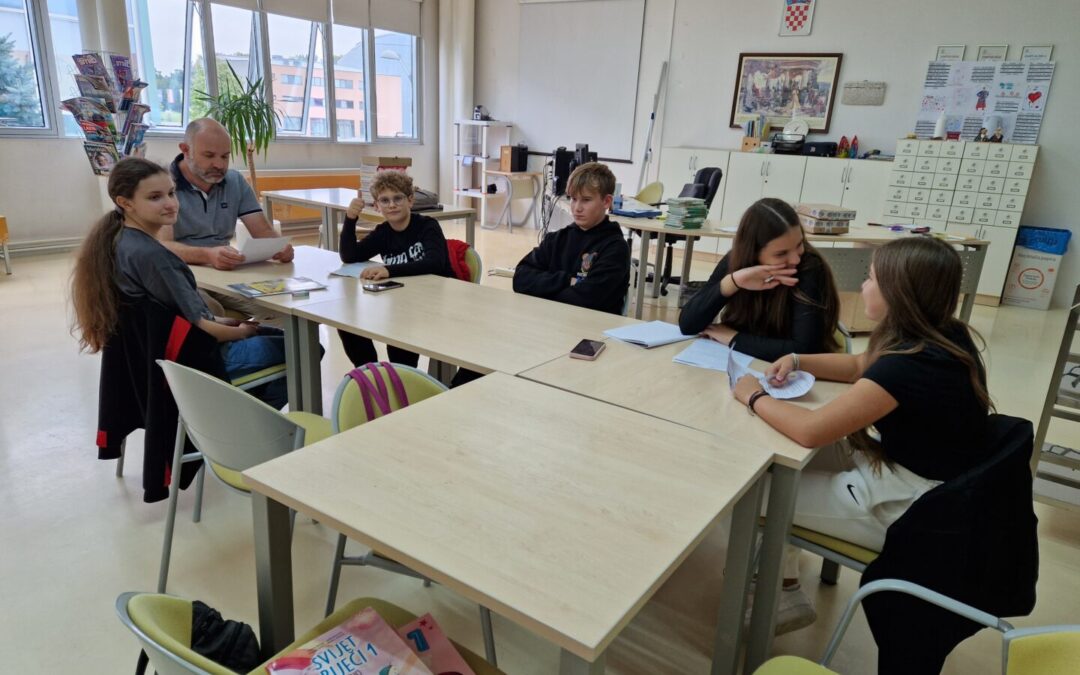 Jezici, kulture i susreti – tri razgovora, jedna priča